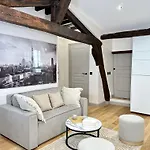 Stunning 2 Bedroom In The Marais