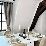 Stunning 2 Bedroom In The Marais Appartement *