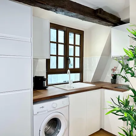 Daire Stunning 2 Bedroom In The Marais
