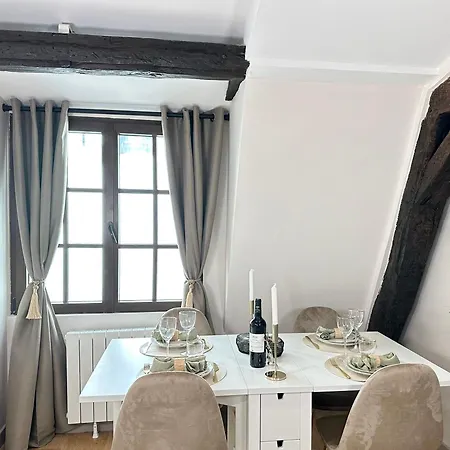 Stunning 2 Bedroom In The Marais * Paris