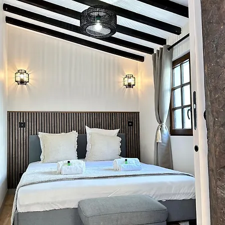 Stunning 2 Bedroom In The Marais *