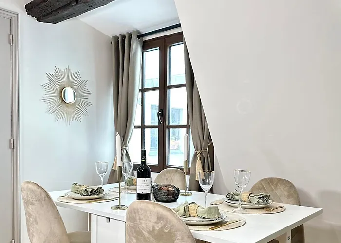 Stunning 2 Bedroom In The Marais * Paris